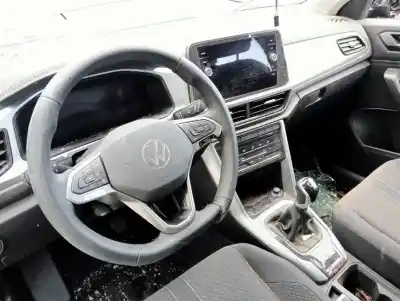 Здавання транспортного засобу volkswagen t-roc (d11) basis року 2024 потужний 