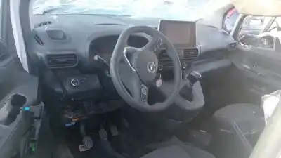 Veicolo di demolizione opel combo life edition dell'anno 2021 alimentato yh01