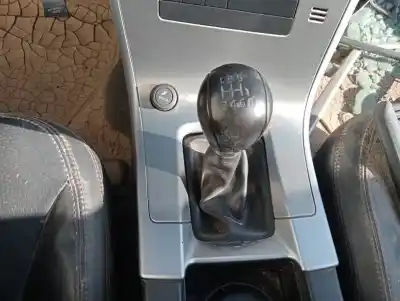 Veicolo di demolizione volvo xc60 kinetic 2wd dell'anno 2010 alimentato d5244t14