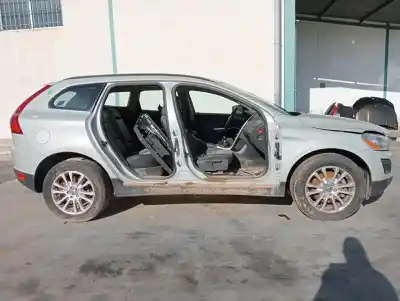 Veicolo di demolizione volvo xc60 kinetic 2wd dell'anno 2010 alimentato d5244t14
