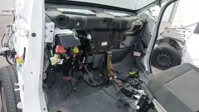 Veículo de Sucata citroen jumpy furgon control m do ano 2022 alimentado 