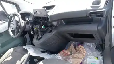 Veículo de Sucata opel combo life edition do ano 2021 alimentado yh01