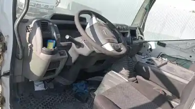 Veículo de Sucata nissan nt 500 do ano 2017 alimentado zd30