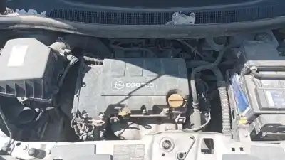 Veículo de Sucata opel meriva b enjoy do ano 2011 alimentado a14xer