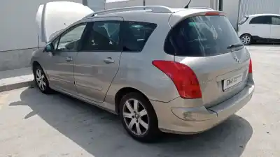 Veículo de Sucata peugeot 308 access do ano 2011 alimentado 9h05