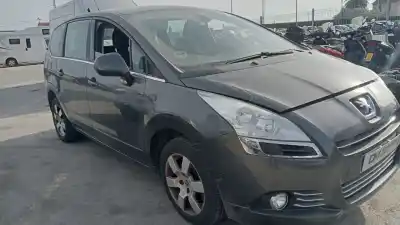 Veicolo di demolizione PEUGEOT 5008 Premium dell'anno 2010 alimentato RHEDW10CTED4