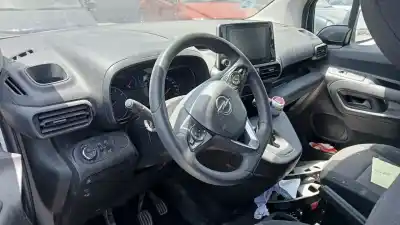 Veículo de Sucata opel combo life edition do ano 2022 alimentado yh01