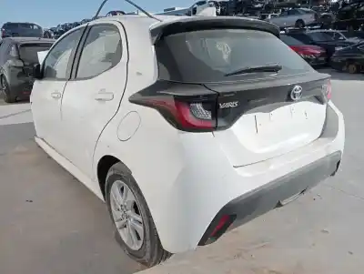 Veículo de Sucata toyota yaris (xp21) hybrid style do ano 2024 alimentado 
