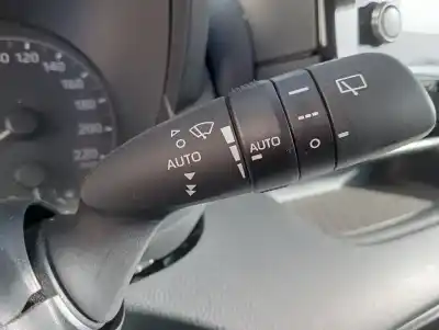 Veículo de Sucata toyota yaris (xp21) hybrid style do ano 2024 alimentado 