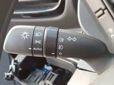 Veículo de Sucata toyota yaris (xp21) hybrid style do ano 2024 alimentado 