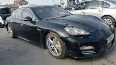 Veicolo di demolizione PORSCHE PANAMERA 4 S dell'anno 2010 alimentato M4840