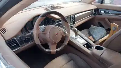 Veicolo di demolizione porsche panamera 4 s dell'anno 2010 alimentato m4840
