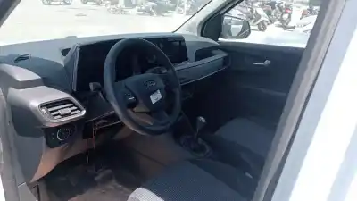 Sloopvoertuig ford transit courier (chq) trend van het jaar 2024 aangedreven ztda