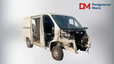 Veículo de Sucata PEUGEOT BOXER COMBI 330 L1H1 Active Blue-HDi 120 do ano 2020 alimentado 4H03