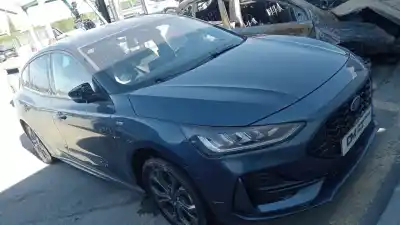 Verschrottungsfahrzeug ford focus st-line des jahres 0 angetrieben 