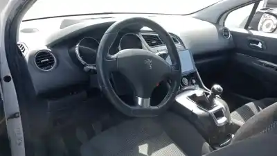 Veicolo di demolizione peugeot 5008 confort dell'anno 2010 alimentato 9hz