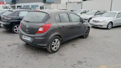 Veicolo di demolizione opel corsa d expression dell'anno 2014 alimentato a12xer