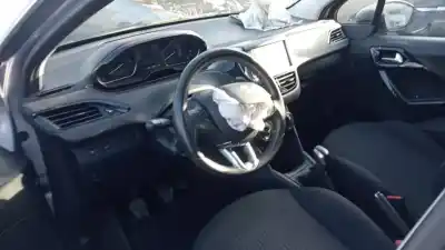 Veículo de Sucata peugeot 208 active do ano 2019 alimentado 