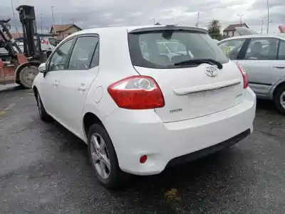 Veicolo di demolizione toyota auris luna+ dell'anno 2011 alimentato 1nd
