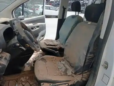 Veicolo di demolizione citroen berlingo feel m dell'anno 2023 alimentato 