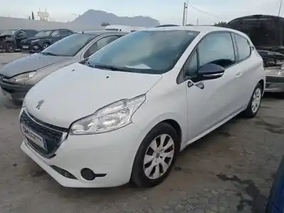 Veículo de Sucata peugeot 208 like do ano 2014 alimentado zm01