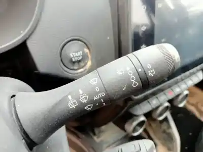 Veículo de Sucata dacia duster ii expression do ano 2023 alimentado h5hb490