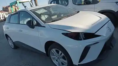 Veículo de Sucata mg 4 standard 170 cv / 125 kw do ano 2024 alimentado 