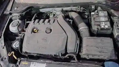 Veicolo di demolizione seat leon st (5f8) fr dell'anno 2019 alimentato dad