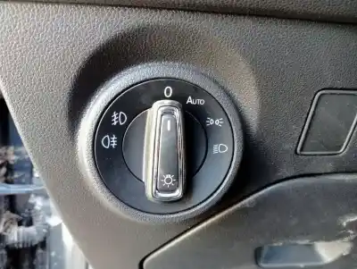 Veicolo di demolizione seat leon st (5f8) fr dell'anno 2019 alimentato dad