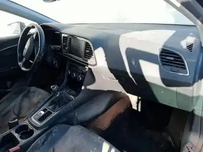 Veicolo di demolizione seat leon st (5f8) fr dell'anno 2019 alimentato dad