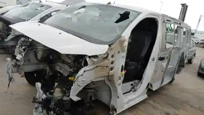 Verschrottungsfahrzeug TOYOTA PROACE CITY COMBI L1 GX des Jahres 2020 angetrieben 