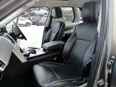 Veículo de Sucata land rover discovery 5 td6 hse do ano 2017 alimentado 