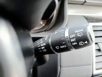 Veículo de Sucata land rover discovery 5 td6 hse do ano 2017 alimentado 