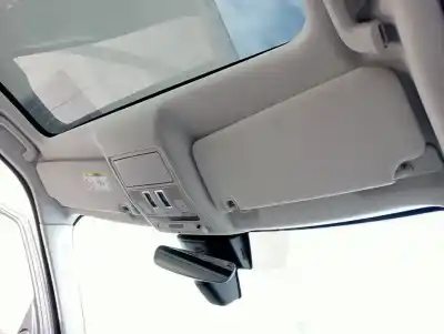 Veículo de Sucata land rover discovery 5 td6 hse do ano 2017 alimentado 