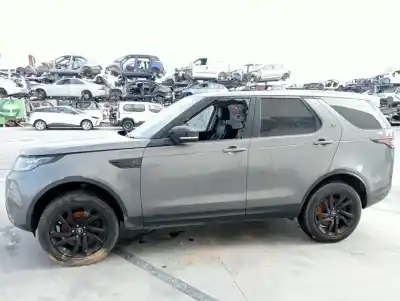 Veículo de Sucata land rover discovery 5 td6 hse do ano 2017 alimentado 