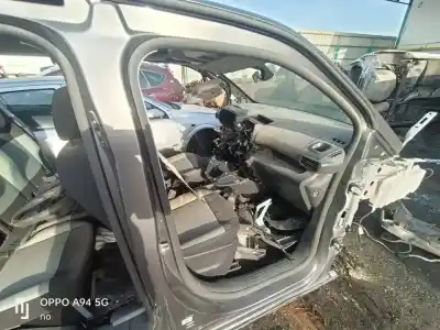 Veículo de Sucata citroen berlingo feel m do ano 2020 alimentado 