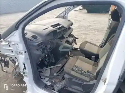 Veicolo di demolizione citroen berlingo feel m dell'anno 2022 alimentato 