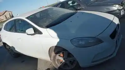 Scrapping Vehicle volvo v40 básico of the year 2017 powered 