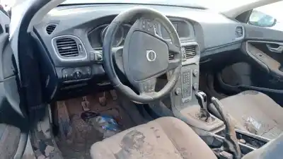 Scrapping Vehicle volvo v40 básico of the year 2017 powered 