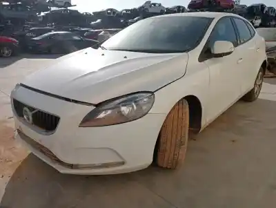 Scrapping Vehicle volvo v40 básico of the year 2017 powered 