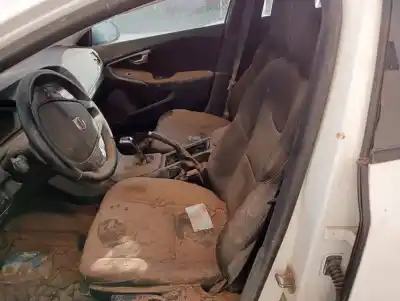 Scrapping Vehicle volvo v40 básico of the year 2017 powered 