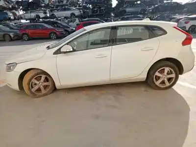 Scrapping Vehicle volvo v40 básico of the year 2017 powered 