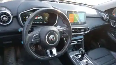 Vehicul casat mg hs comfort al anului 2024 alimentat 15e4e