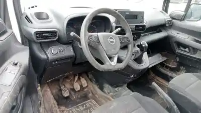 Veículo de Sucata opel combo life elegance do ano 2020 alimentado yh01