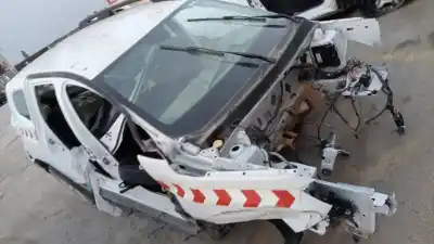 Veículo de Sucata dacia duster ii anniversary do ano 2021 alimentado k9k u8