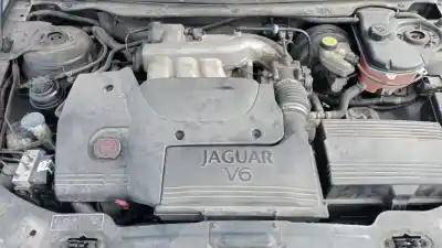 Veículo de Sucata jaguar x-type 2.5 v6 do ano 2001 alimentado g/xb
