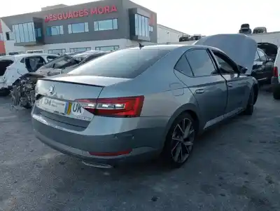 Veicolo di demolizione skoda superb (3v3) active dell'anno 2019 alimentato dfga