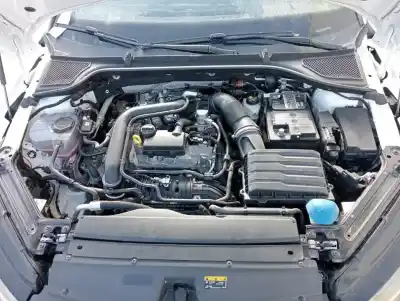 Veicolo di demolizione skoda octavia combi (nx5) ambition dell'anno 2022 alimentato dla