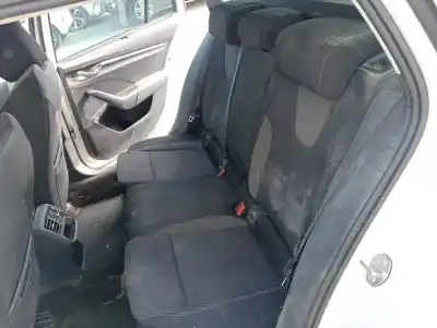 Veicolo di demolizione skoda octavia combi (nx5) ambition dell'anno 2022 alimentato dla