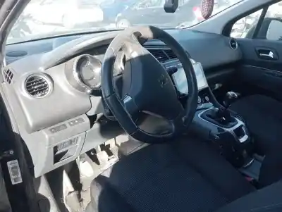 Veículo de Sucata peugeot 5008 premium do ano 2010 alimentado d-rhe 0 rh02